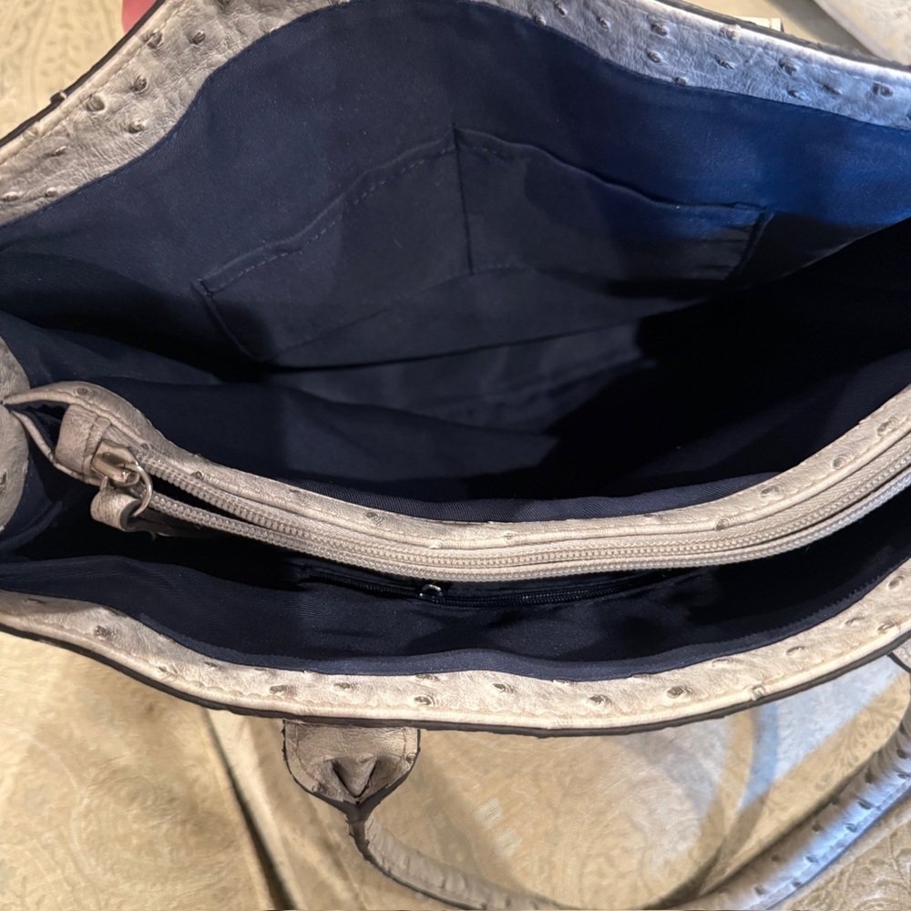 Merona Ostrich Textured Gray Tote Bag - Picture 6 of 10